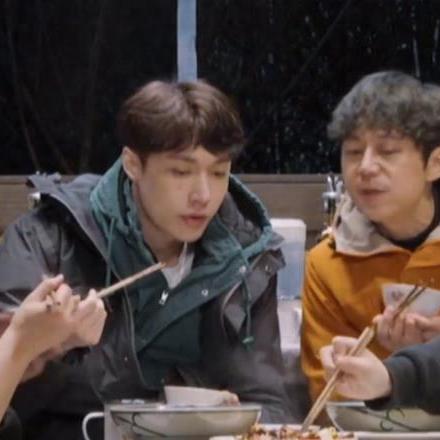 探讨游戏设计新趋势：以'无限回战内置菜单版'为例解析玩家参与度提升要点