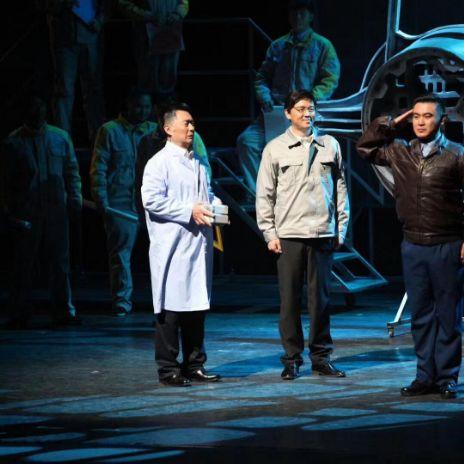 (苍穹探索官)探索苍穹上的轰鸣是什么：揭开天空之音背后的神秘面纱