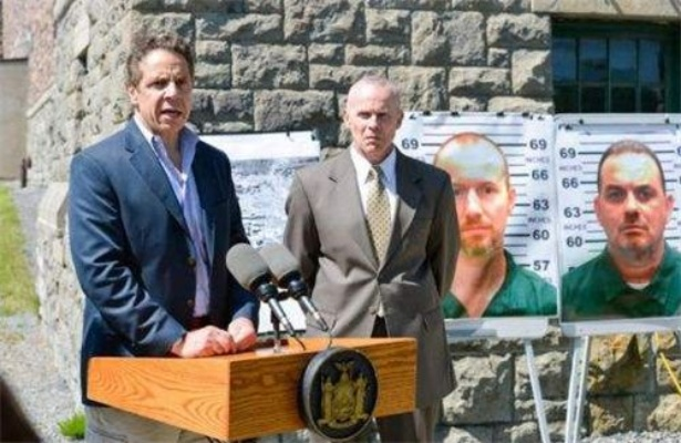 (美国越狱判几年)美国嫌犯越狱!踢破审讯室墙壁逃跑,当局全力追捕逃犯。 (美国越狱判几年)美国嫌犯越狱!踢破审讯室墙壁逃跑,当局全力追捕逃犯。