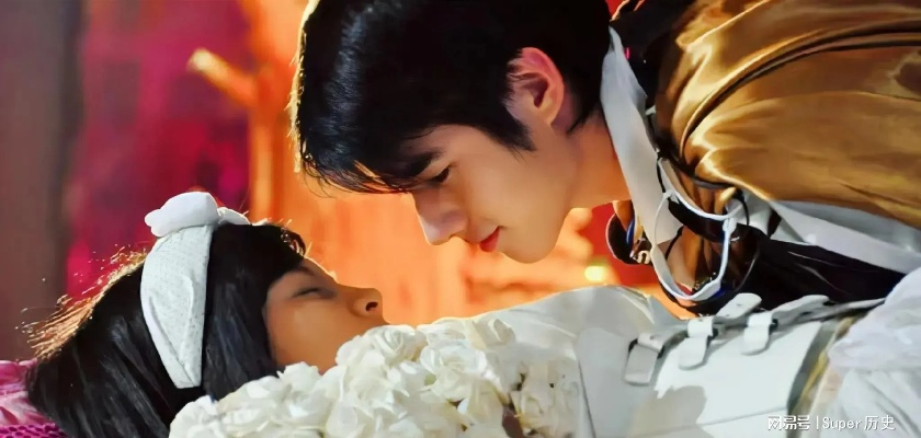 (白月光之吻)探寻白月光的身世：心动之恋的谜团