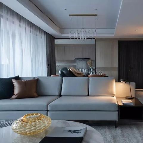 华丽细腻剑刃风华logo设计，完美展现剑客风采，炫目绚烂尽显剑术神韵